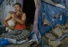 New York Times: Επιλογή της Κομισιόν οι απάνθρωπες συνθήκες στη Μόρια
