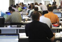 Επαναφέρουν 13ο και 14ο μισθό – Δημοτικοί υπάλληλοι θα λάβουν αναδρομικά τα δώρα