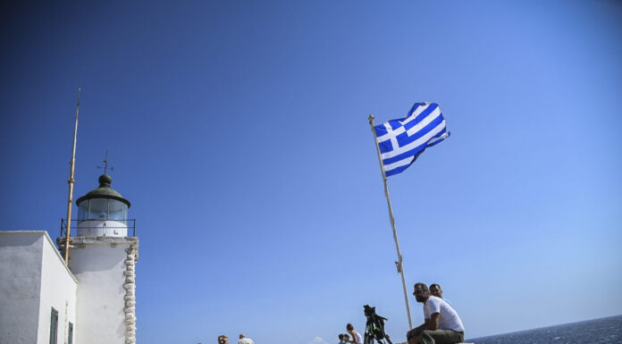 Καιρός: Απ' όλα έχει ο "μπαχτσές" την Τρίτη – Λιακάδα, συννεφιές αλλά και… βροχές