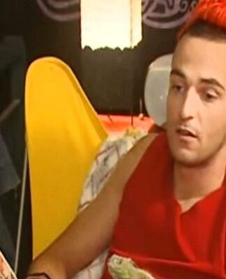 Αγνώριστος ο τηλεοπτικός «Λάζαρος» Άρης Σερβετάλης στο πλευρό της γυναίκας του