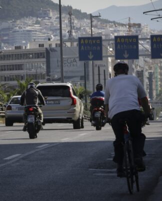 Τα αυτοκίνητα του μέλλοντος δεν θα σταματούν στο κόκκινο φανάρι
