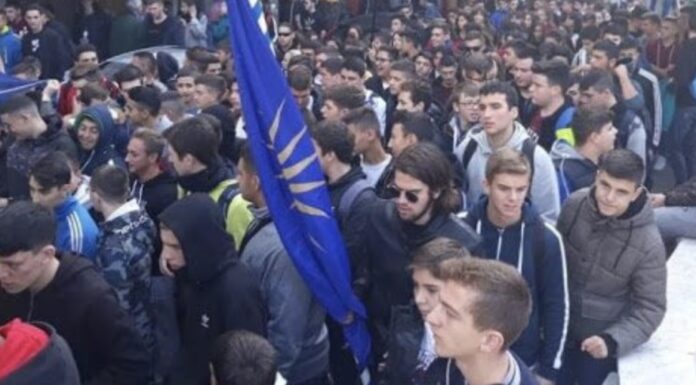 Καταλήψεις Λυκείων και πορείες μαθητών για την Ελληνικότητα της Μακεδονίας
