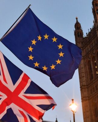 Brexit: Τι ισχύει για τους Έλληνες της Βρετανίας μετά τις καταιγιστικές εξελίξεις