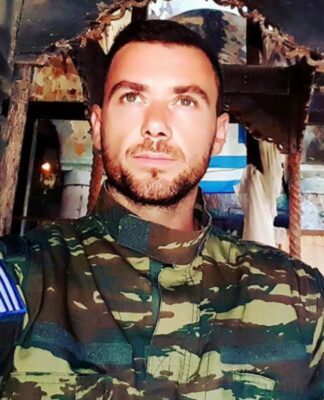 Ραγδαίες εξελίξεις. "Σέρνουν" τον πατέρα του Κωνσταντίνου Κατσίφα στα Τίρανα ώστε να γίνει η ταφή.