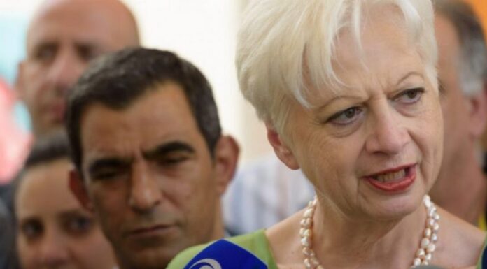 Θεοχάρους: «Θέλετε να δείτε τι συμβαίνει στην Β.’Ηπειρο; Στείλτε επιτροπή χωρίς την παρουσία Αλβανών χαφιέδων»