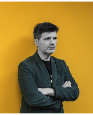 Φοίβος Δεληβοριάς: “Κάτι πήγε στραβά με μένα και το παιδί που έχω μέσα μου είναι ακόμα εκεί. Το φυγάδευσα τη σωστή ώρα.”