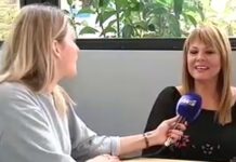 Η Ελένη Καρουσάκη γυρνά το χρόνο πίσω: «Πέφτοντας στη θάλασσα πίστευα πως δεν θα ζήσουμε»