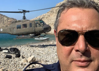 Η selfie του Καμμένου από την βραχονησίδα Σύρνα – Δείπνο με στελέχη του Λιμενικού