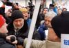Άγριος ξυλοδαρμός ευρωβουλευτή για το μεταναστευτικό