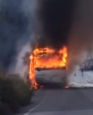 Λευκάδα: Φωτιά σε λεωφορείο του ΚΤΕΛ την ώρα που εκτελούσε δρομολόγιο