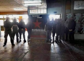 Έσπασε το lock out στη Φιλοσοφική ο Ρουβίκωνας – Μεταφέρουν… μπύρες για το ρεμπέτικο γλέντι