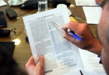 Τι θα πληρώνουν για ασφάλιση όσοι αμείβονται με επαγγελματική δαπάνη