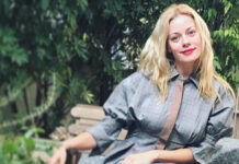 Ζέτα Μακρυπούλια: «Αυτοτρολάρεται» στο Instagram!Δείτε πώς στόλισε φέτος και θα κλάψετε από τα γέλια