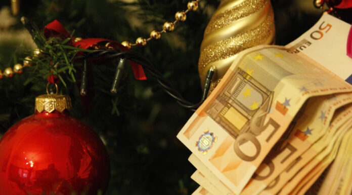 Δώρο Χριστουγέννων 2018: Πότε καταβάλλεται – Πόσα θα πάρετε