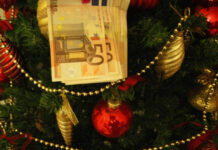 Ελλάδα 2018: Εργοδότες καταβάλλουν το δώρο Χριστουγέννων και μετά το ζητούν πίσω