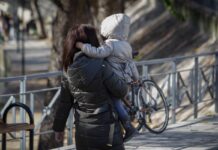 Καιρός αύριο Παρασκευή 28/12: Κρύο σε Αθήνα και Θεσσαλονίκη