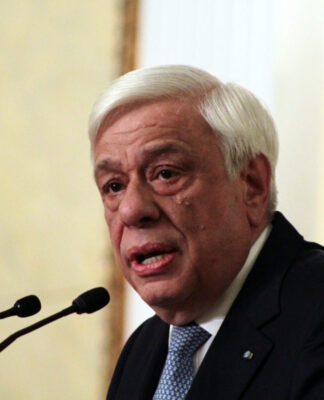 "Άστραψε και βρόντηξε" ο Παυλόπουλος: "Τίποτα δεν έχει τελειώσει για τη Συμφωνία των Πρεσπών". Νέο αυστηρό μήνυμα στην Τουρκία