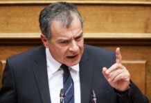 Θεοδωράκης: Μου πρότειναν να γίνω υπουργός ή βουλευτής Επικρατείας