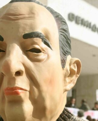Καβάλα: Με μάσκες Καραμανλή και Παπανδρέου οι ληστές των 4.200.000 ευρώ – "Μου άφησαν 100.000" – video