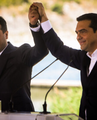 Politico: Ο Τσίπρας "ξεπλήρωσε" με τη Συμφωνία των Πρεσπών την Ε.Ε για το 2015