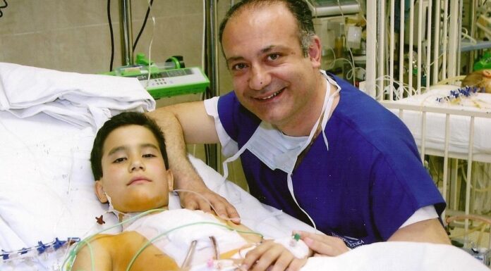 Αυξέντιος Καλαγκός: O καρδιοχειρουργός που σώζει χιλιάδες άπορα παιδιά συνεργάζεται με το Αγία Σοφία