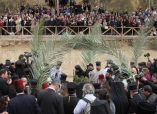 Το θαύμα που γίνεται κάθε χρόνο παραμονή Θεοφανείων- Ο Ιορδάνης Ποταμός στρέφεται προς τα πίσω