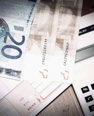 Πόσο θα διαμορφωθεί ο κατώτατος μισθός – Μέσα στο Ιανουάριο οι οριστικές αποφάσεις