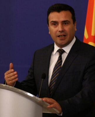 Αναβρασμός στα Σκόπια. Ο Ζάεφ δεν έχει τους 80 βουλευτές και… άγριο παρασκήνιο