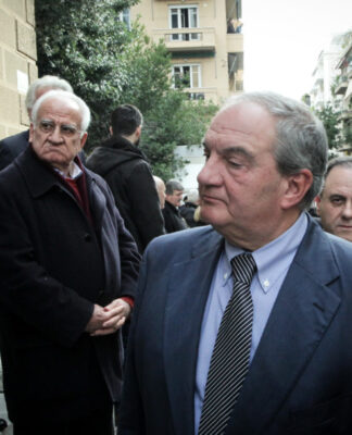 Αντίο στον Δημήτρη Σιούφα – Συντετριμμένος ο Κώστας Καραμανλής
