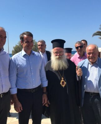Η μαντινάδα του Χριστόφορου Μπουτσικάκη στον Κυριάκο Μητσοτάκη (ΒΙΝΤΕΟ)