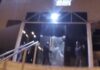 Ο Ρουβίκωνας «έσπασε» το Factory Outlet στην Πειραιώς (ΒΙΝΤΕΟ)