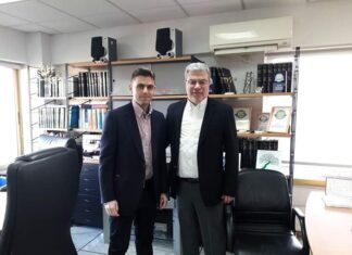 ΜΟΣΧΑΤΟ-ΤΑΥΡΟΣ: Ο Νίκος Κανέλλος στο πλευρό του Δημάρχου Ανδρέα Ευθυμίου