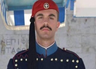 Θλίψη: Αυτός είναι ο 24χρονος Εύζωνας της Προεδρικής Φρουράς που πέθανε ξαφνικά