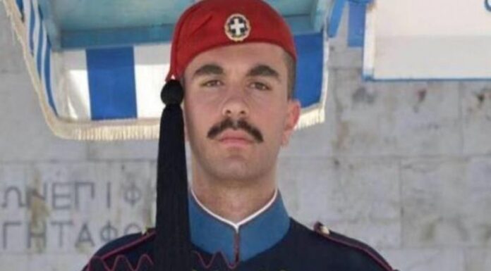 Θλίψη: Αυτός είναι ο 24χρονος Εύζωνας της Προεδρικής Φρουράς που πέθανε ξαφνικά