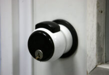 Πάτρα: Ξεκλείδωσε στο σπίτι της και έπεσε νεκρή – Δάκρυα για την 50χρονη γυναίκα.