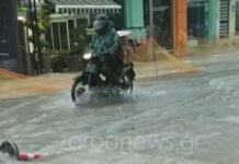 Ντελιβεράς-ήρωας διασχίζει δρόμο «ποτάμι» στα Χανιά για να παραδώσει την παραγγελία του