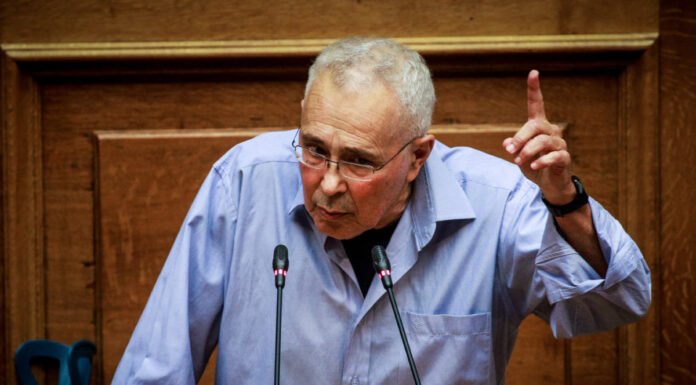 Ζουράρις: Θα πάω στα δικαστήρια τον Μητσοτάκη