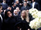 Το σπαρακτικό τελευταίο βλέμμα – "Λύγισε" η Κατερίνα Παναγοπούλου αποχαιρετώντας τον Περικλή της