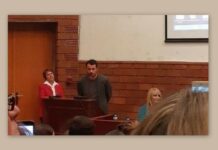 Χαμός στο Πάντειο Πανεπιστήμιο – Η διάλεξη του Ντάνου γέμισε ασφυκτικά την αίθουσα