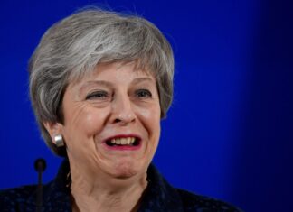 Brexit: Διάσημος μάγος ενάντια στην Τερέζα Μέι – Το απίστευτο μήνυμα στους Βρετανούς.