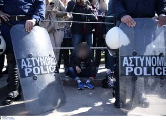 Παρέλαση 25ης Μαρτίου: Μια φωτογραφία χίλιες λέξεις