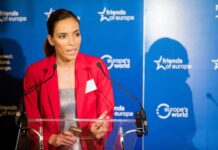 Η Ελληνίδα που διαπρέπει στη NASA γίνεται κούκλα της Barbie.