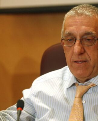Κακλαμάνης: «Να καλύπτεται από τα Ταμεία η εγχείρηση αλλαγής φύλου»