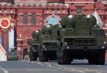 Ρωσία: Παρέταξε πυραύλους S-400 στην περιφέρεια του Λένινγκραντ.
