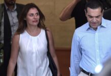 Στη Μάνη ο πρωθυπουργός με την γυναίκα του για Καθαρά Δευτέρα