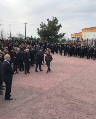 Δημήτρης Τσαλής: Ράγισαν καρδιές στην κηδεία του άτυχου πυροσβέστη – video, pics