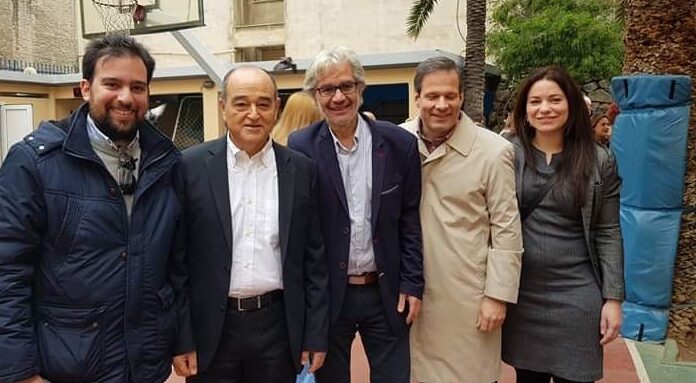 ΝΙΚΟΣ ΒΛΑΧΑΚΟΣ: Επίσκεψη σε Πασχαλινά Bazaar του Πειραιά