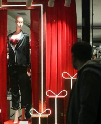 Ωράριο καταστημάτων Μεγάλη Παρασκευή και τράπεζες σήμερα