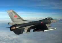 Τουρκικό F-16 πέταξε σε χαμηλό ύψος πάνω από τη Ρω.