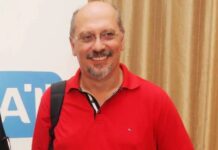 Πολιτικοί και δημοσιογράφοι αποχαιρετούν τον Βασίλη Λυριτζή